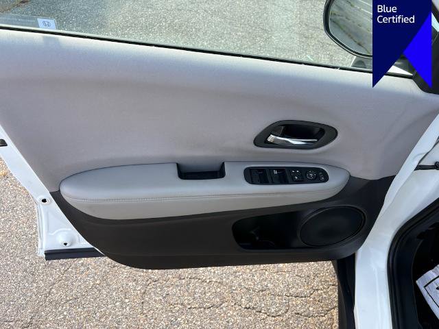 Used 2018 Honda HR-V LX image 9