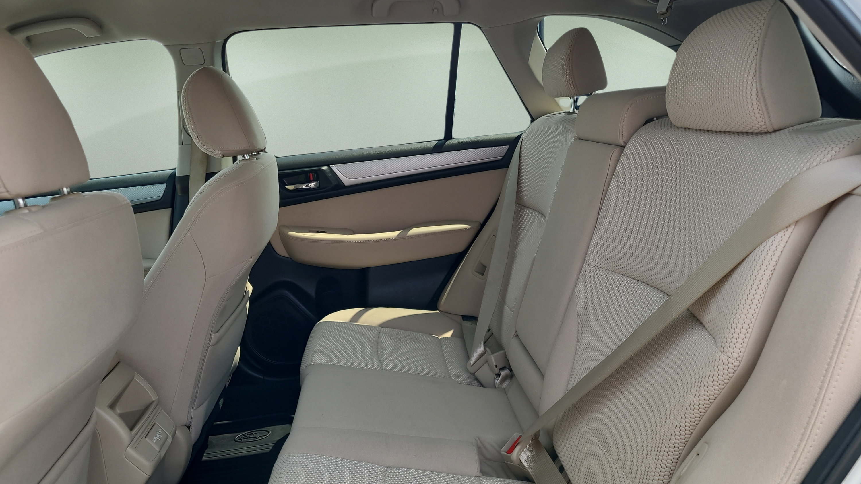 Used 2018 Subaru Outback 2.5i Premium AWD/4WD image 16