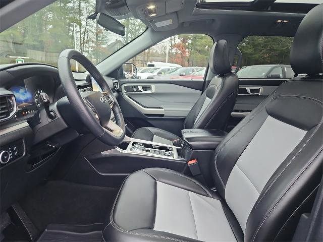 Certified 2023 Ford Explorer XLT w/ Equipment Group 202A image 32