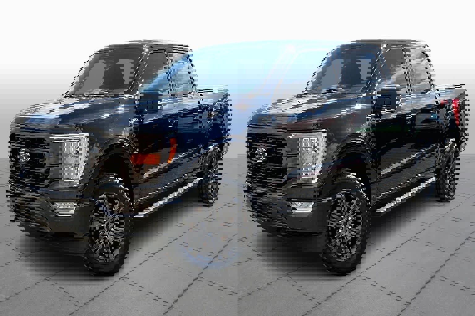 Certified 2022 Ford F150 XLT w/ Equipment Group 302A High image 7