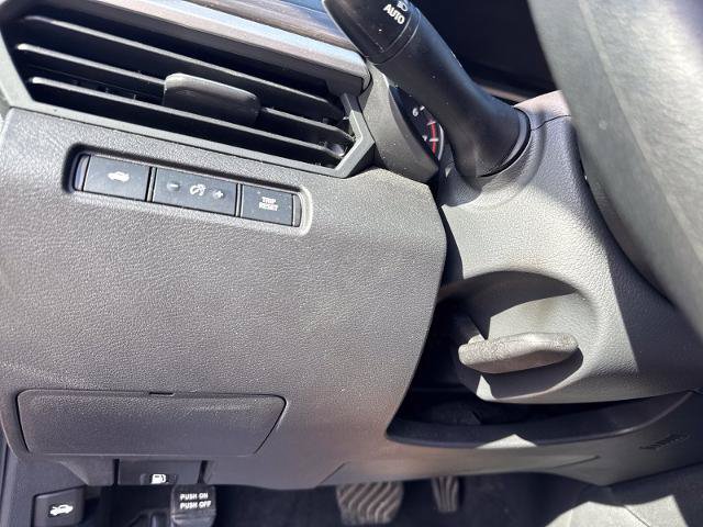 Used 2025 Nissan Altima 2.5 SV FWD image 23