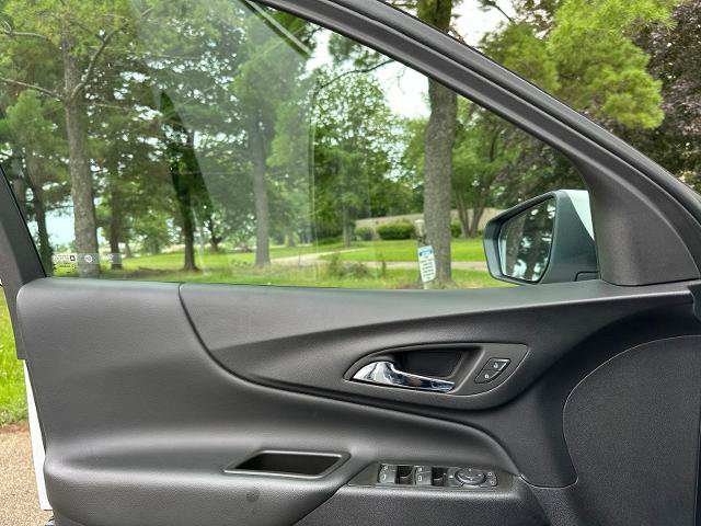Used 2024 Chevrolet Equinox LT AWD/4WD image 24
