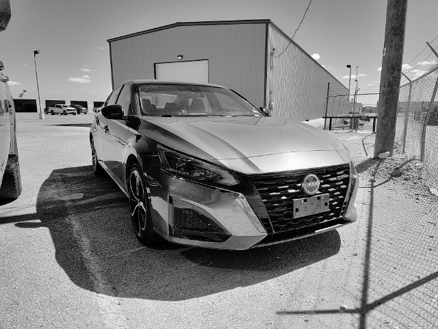 Used 2025 Nissan Altima 2.5 SR FWD image 1