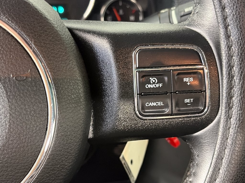 Used 2018 Jeep Wrangler Rubicon AWD/4WD image 16