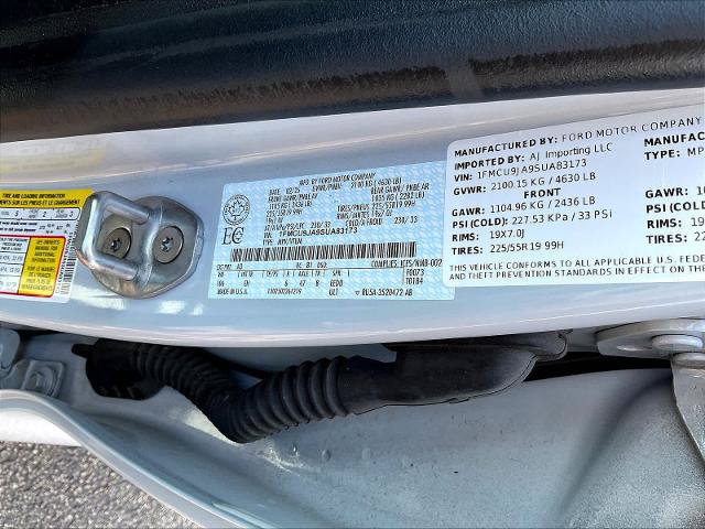 Certified 2025 Ford Escape Platinum AWD/4WD image 21