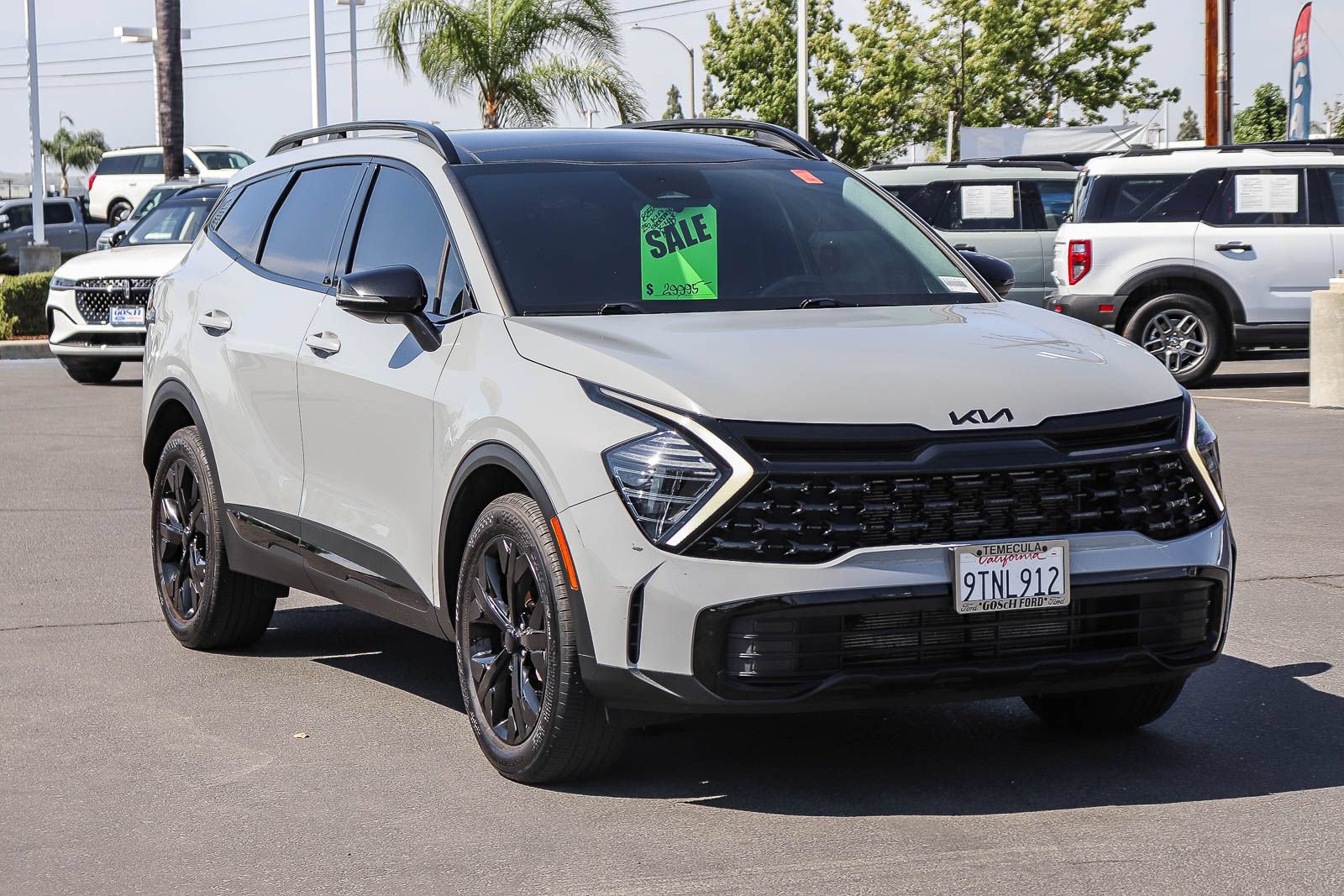 Used 2025 Kia Sportage X-Line w/ Premium Package AWD/4WD image 3