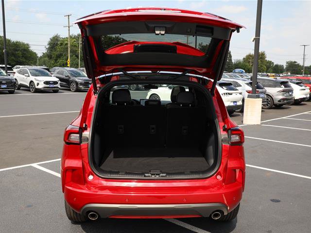 Certified 2024 Ford Escape ST-Line w/ Tech Pack #1 AWD/4WD image 15