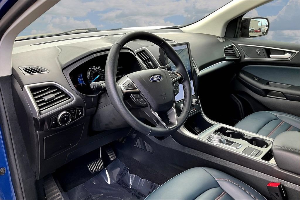 Certified 2024 Ford Edge SEL w/ Sport Appearance Package AWD/4WD image 19