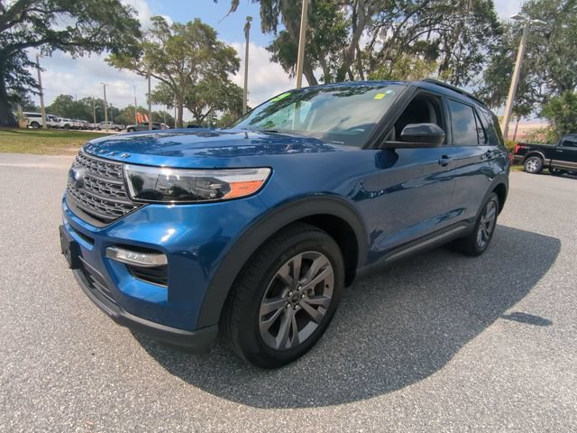 Certified 2023 Ford Explorer XLT w/ Equipment Group 202A AWD/4WD image 9