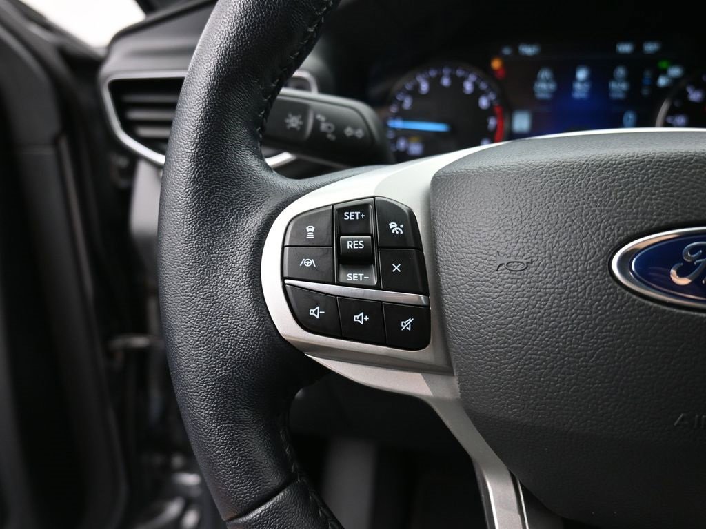 Certified 2021 Ford Explorer XLT w/ Equipment Group 202A image 30