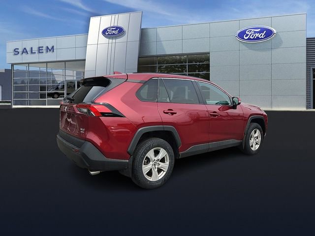 Used 2020 Toyota RAV4 XLE w/ Convenience Package image 3