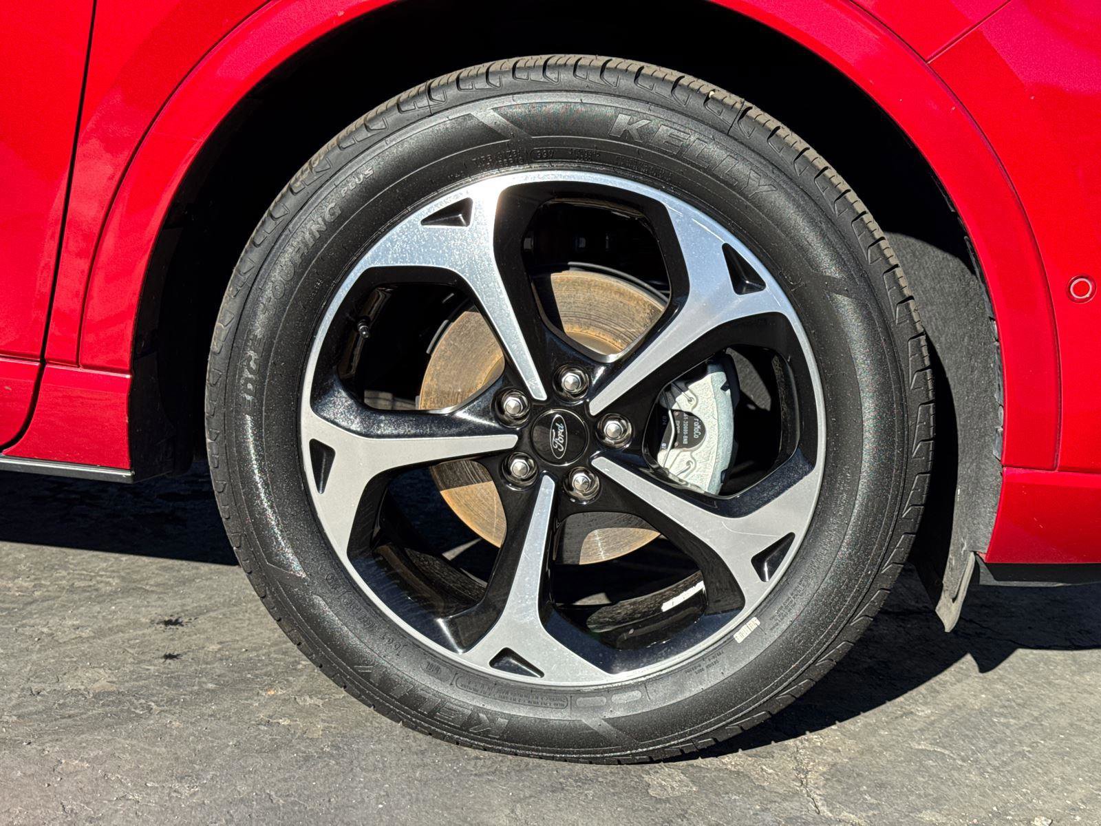 Certified 2023 Ford Escape ST-Line Elite w/ Premium Technology Package image 10