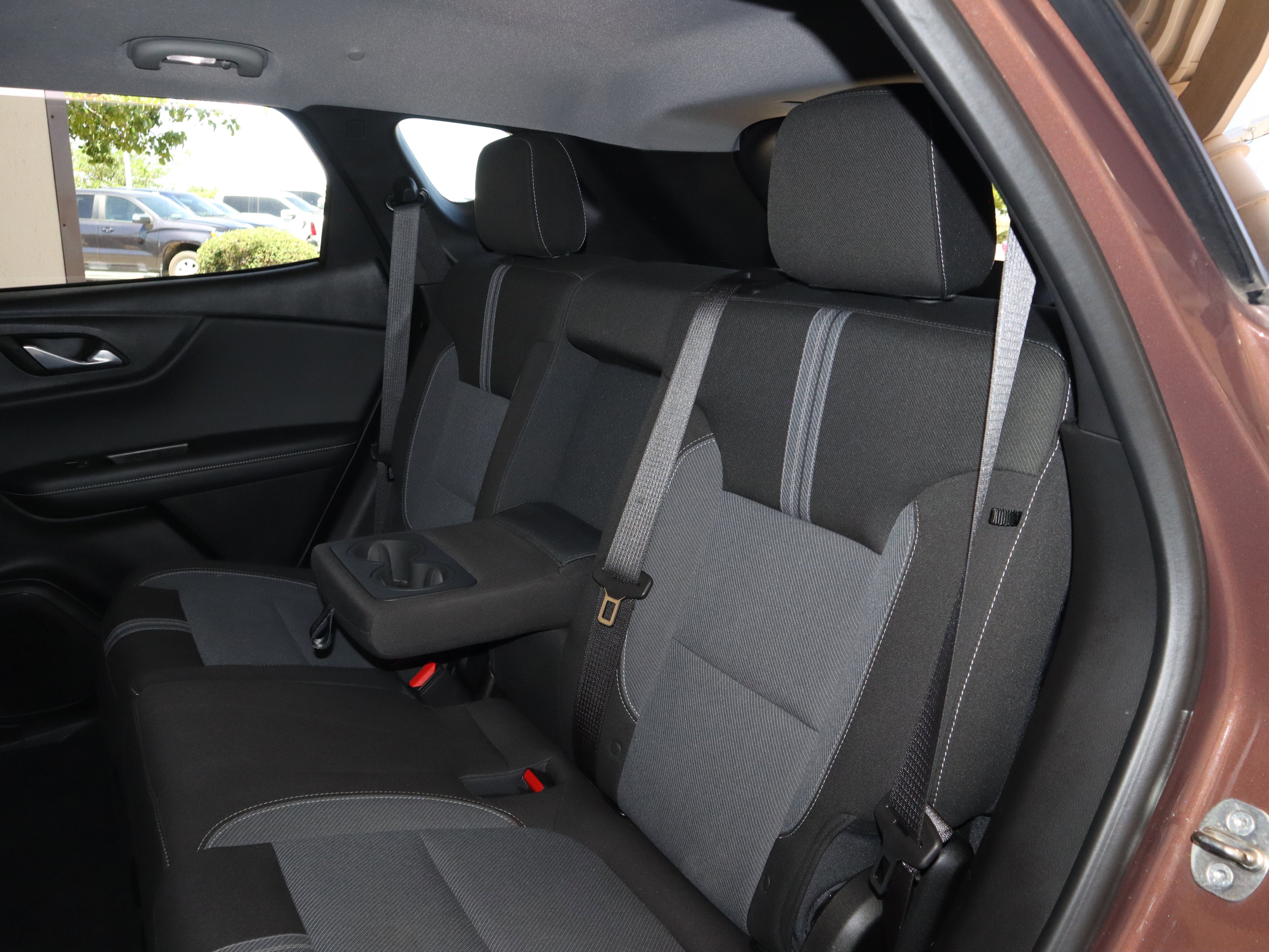 Used 2023 Chevrolet Blazer LT FWD image 36