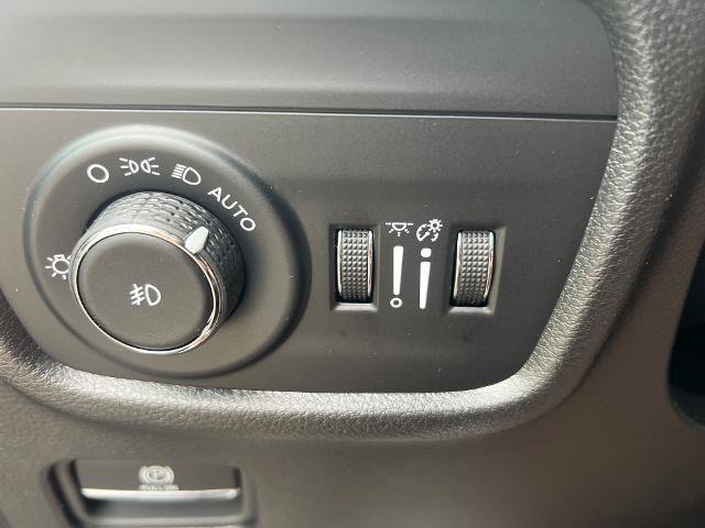 Used 2024 Jeep Grand Cherokee L Limited AWD/4WD image 21