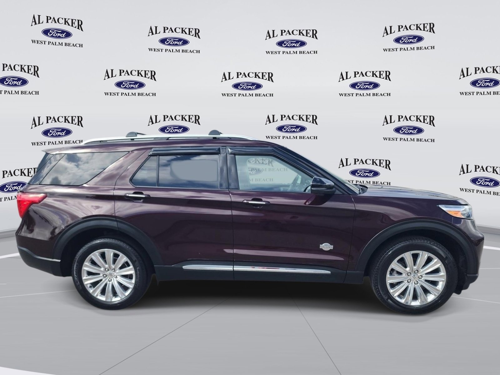 Certified 2023 Ford Explorer King Ranch w/ Class IV Trailer Tow Package AWD/4WD image 6