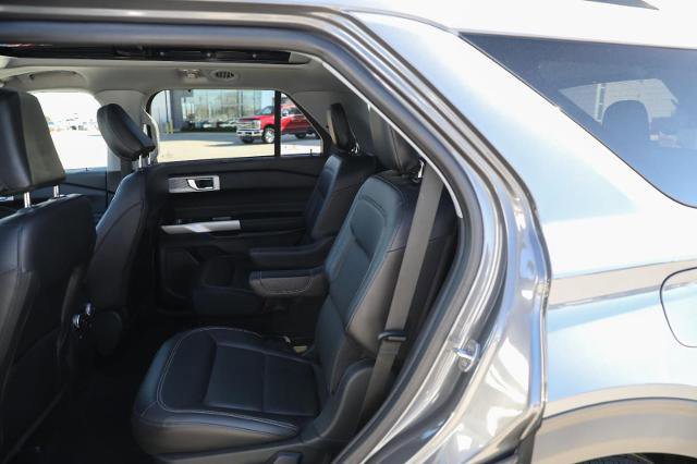 Certified 2021 Ford Explorer Limited w/ Equipment Group 301A image 30