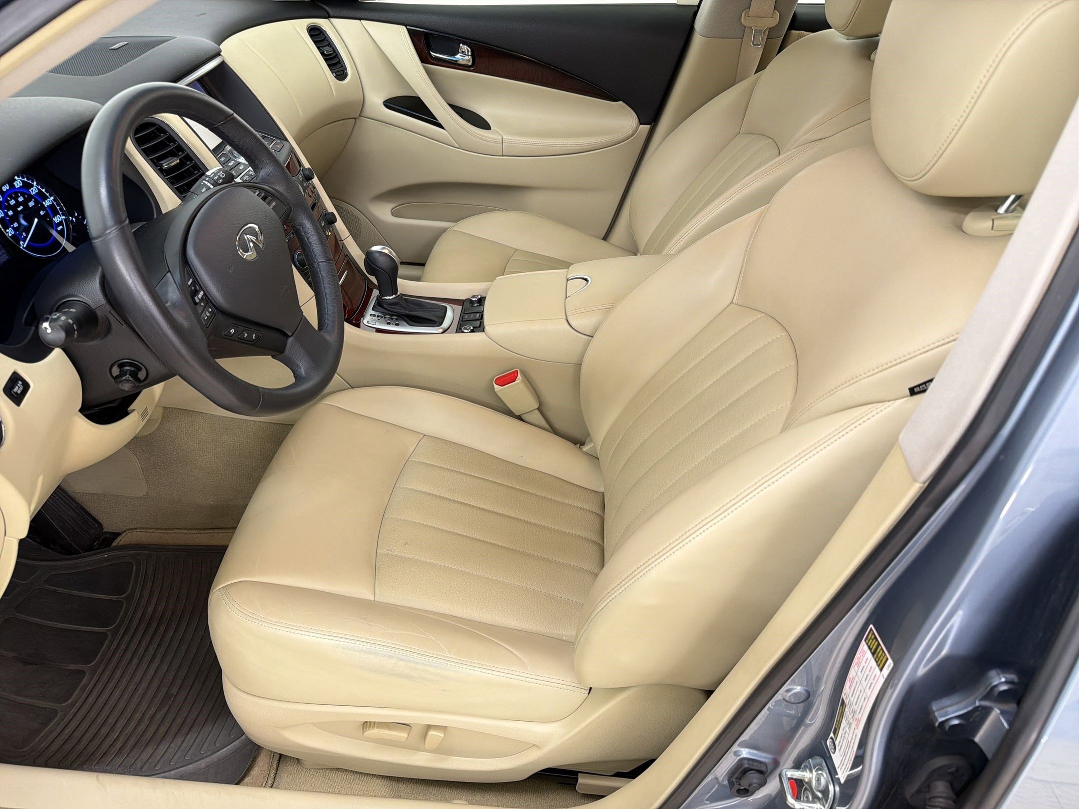 Used 2017 INFINITI QX50 2WD w/ Premium Plus Package image 5