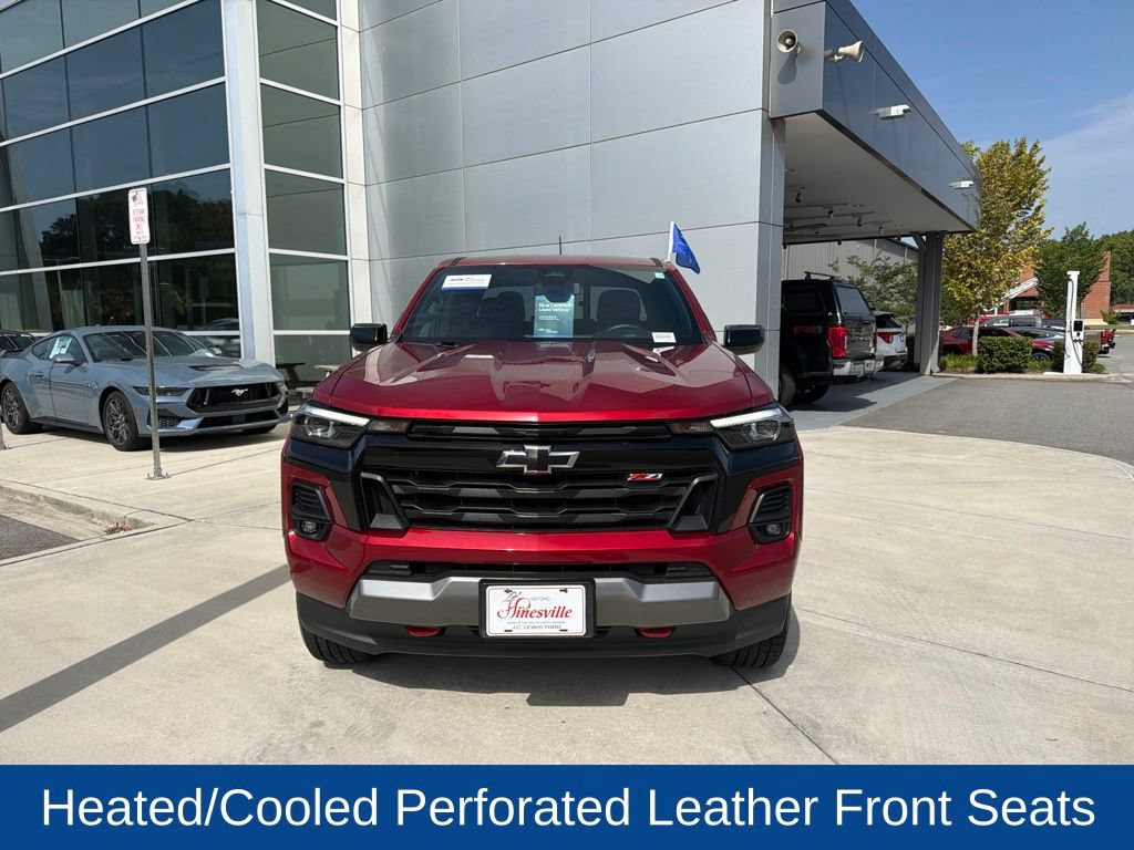Used 2025 Chevrolet Colorado Z71 w/ Z71 Convenience Package 2 AWD/4WD image 2