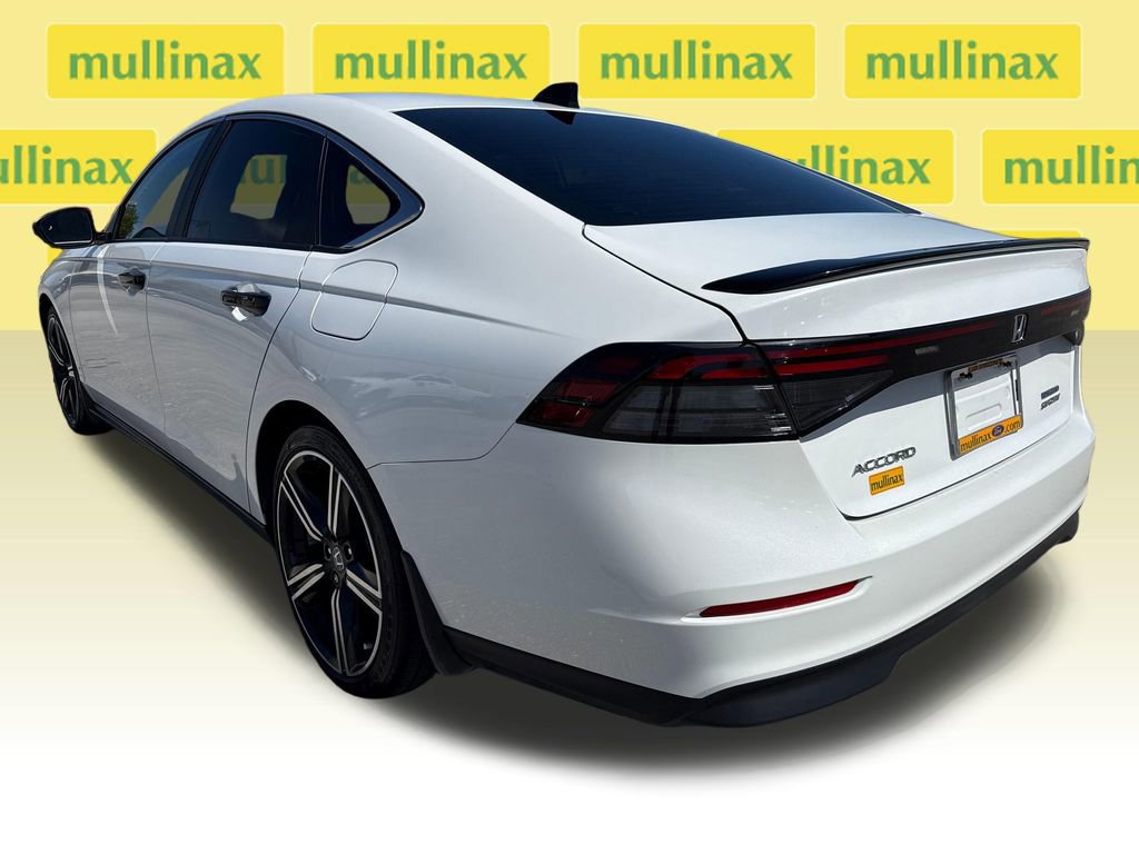 Used 2023 Honda Accord Sport image 4