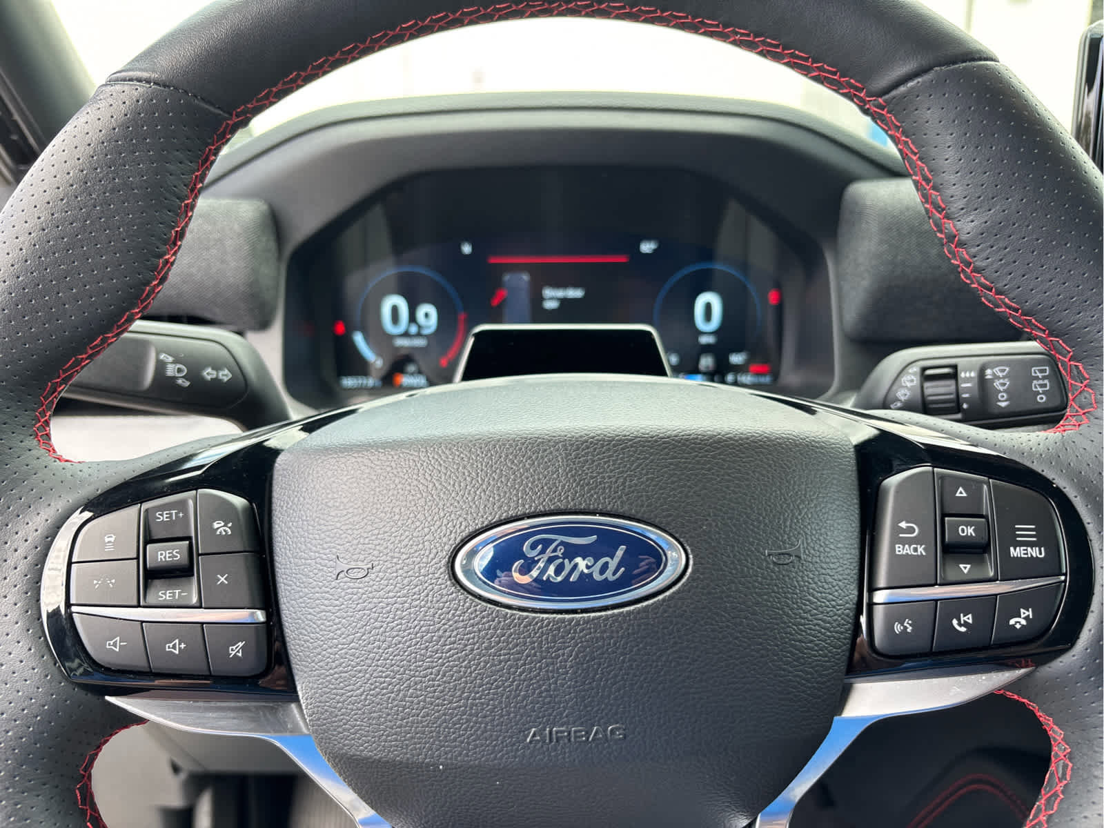 Certified 2025 Ford Explorer ST-Line image 13