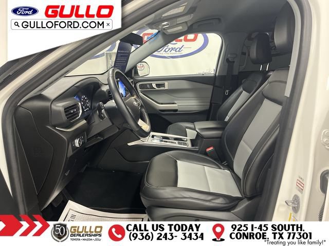 Certified 2022 Ford Explorer XLT w/ Equipment Group 202A RWD image 28