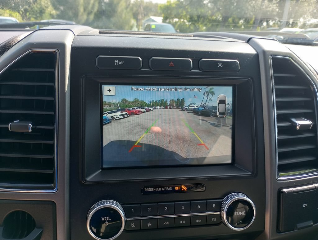 Certified 2018 Ford Expedition XLT w/ Equipment Group 202A RWD image 28