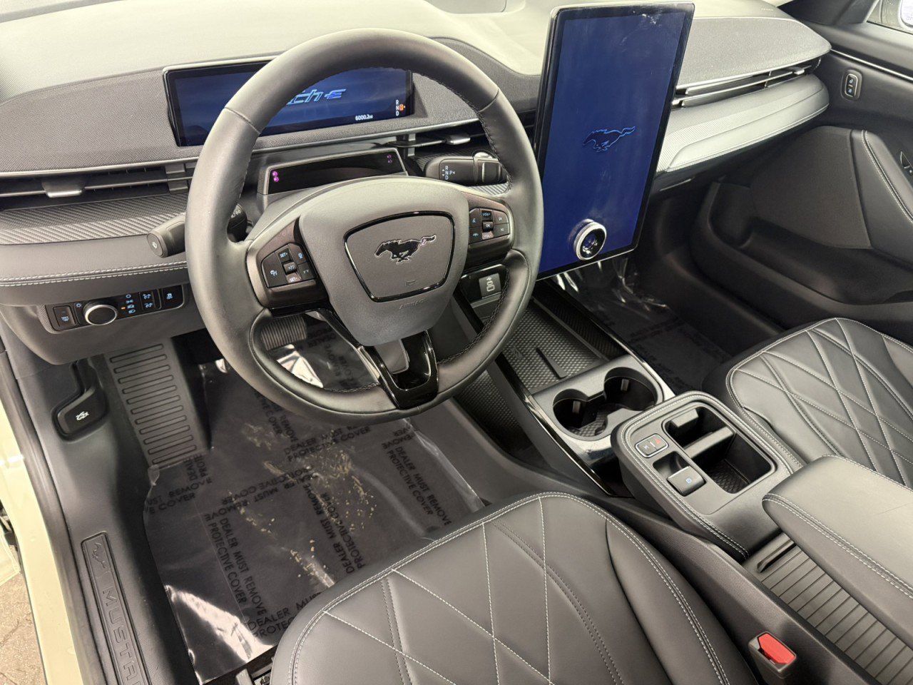 Certified 2025 Ford Mustang Mach-E Select w/ Comfort Package Lite image 15