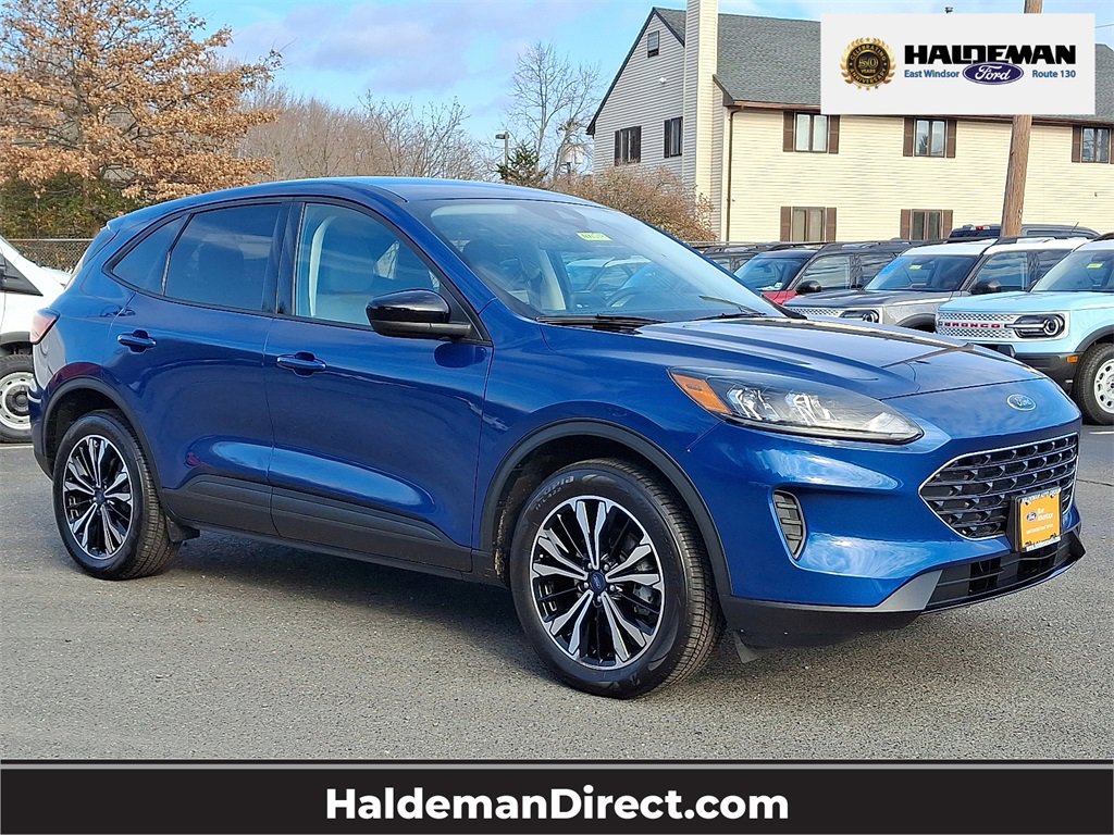 Certified 2022 Ford Escape SE w/ SE Sport Appearance Package