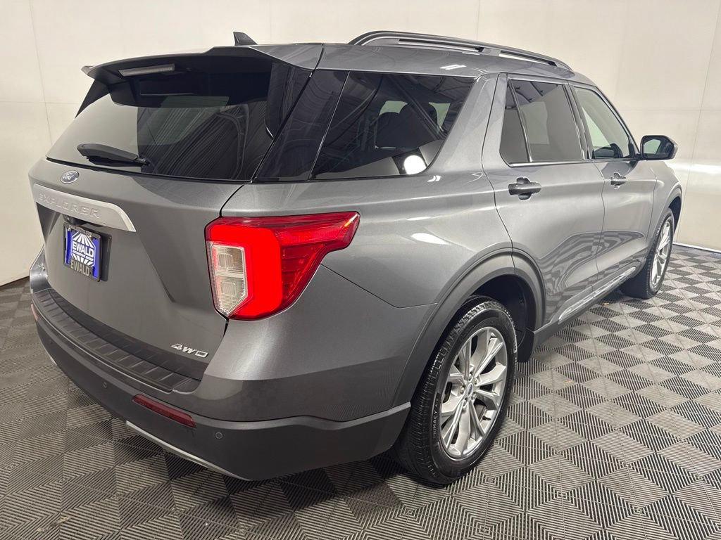 Certified 2024 Ford Explorer XLT w/ Equipment Group 202A AWD/4WD image 10