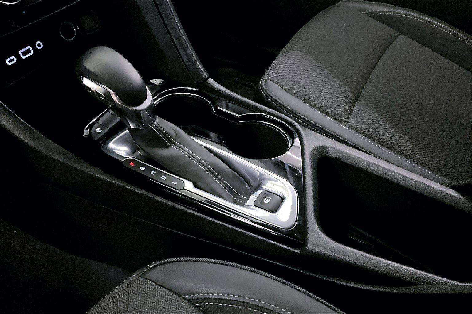 Used 2021 Buick Encore GX Select image 16