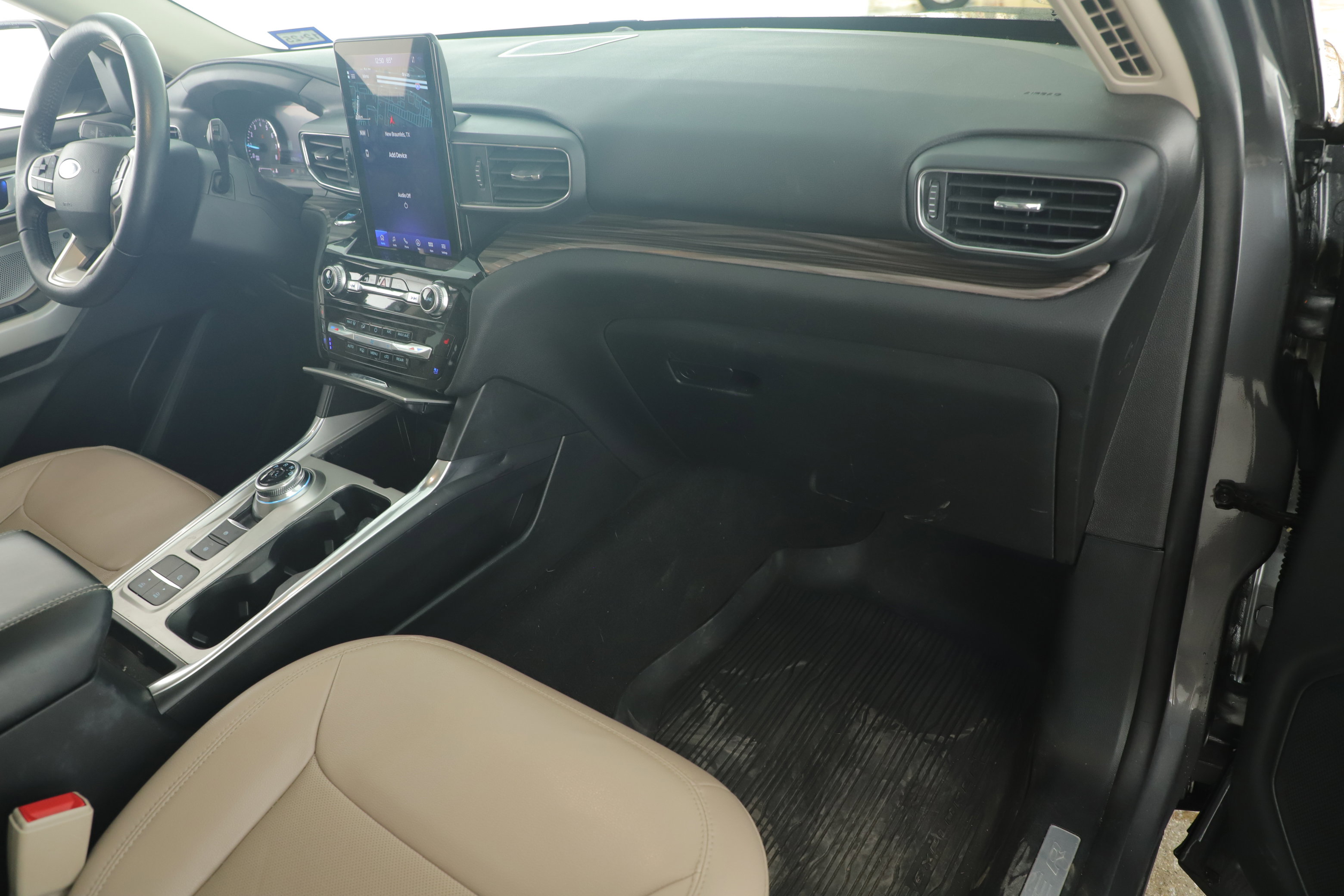 Certified 2022 Ford Explorer Limited w/ Limited Technology Package image 20