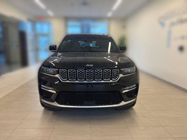 Used 2023 Jeep Grand Cherokee Summit w/ Adv Protech Group IV AWD/4WD image 5