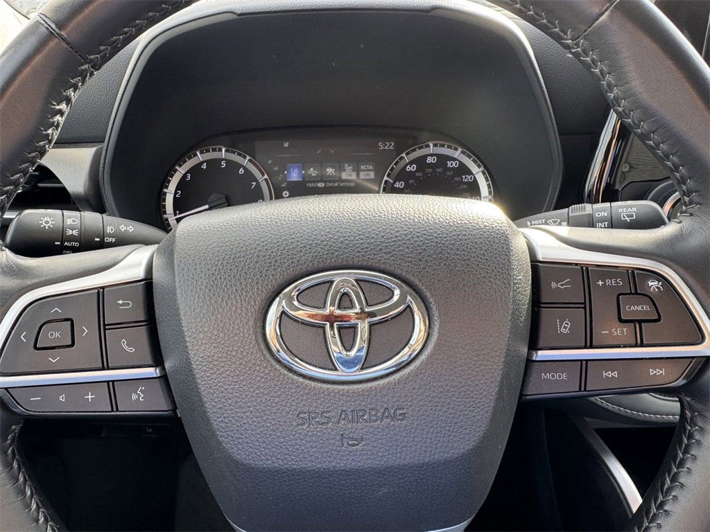 Used 2024 Toyota Highlander LE image 20