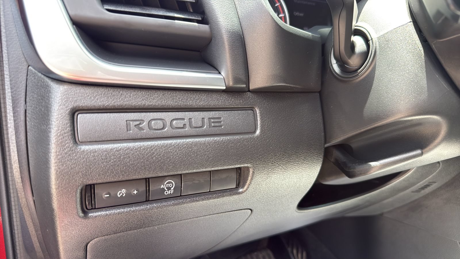 Used 2023 Nissan Rogue S FWD image 16