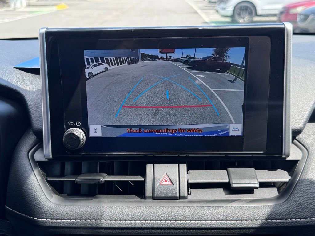 Used 2024 Toyota RAV4 XLE FWD image 17