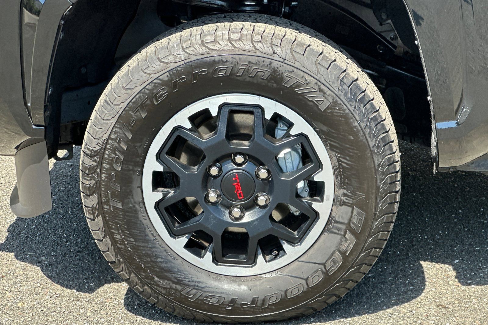 Used 2025 Toyota Tacoma SR5 AWD/4WD image 42