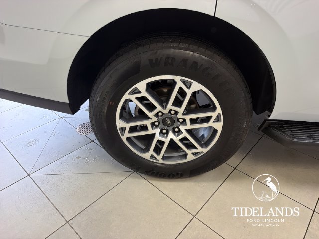 Certified 2025 Ford Expedition Active RWD image 35