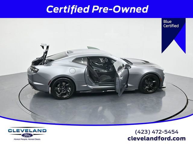 Used 2020 Chevrolet Camaro SS image 40