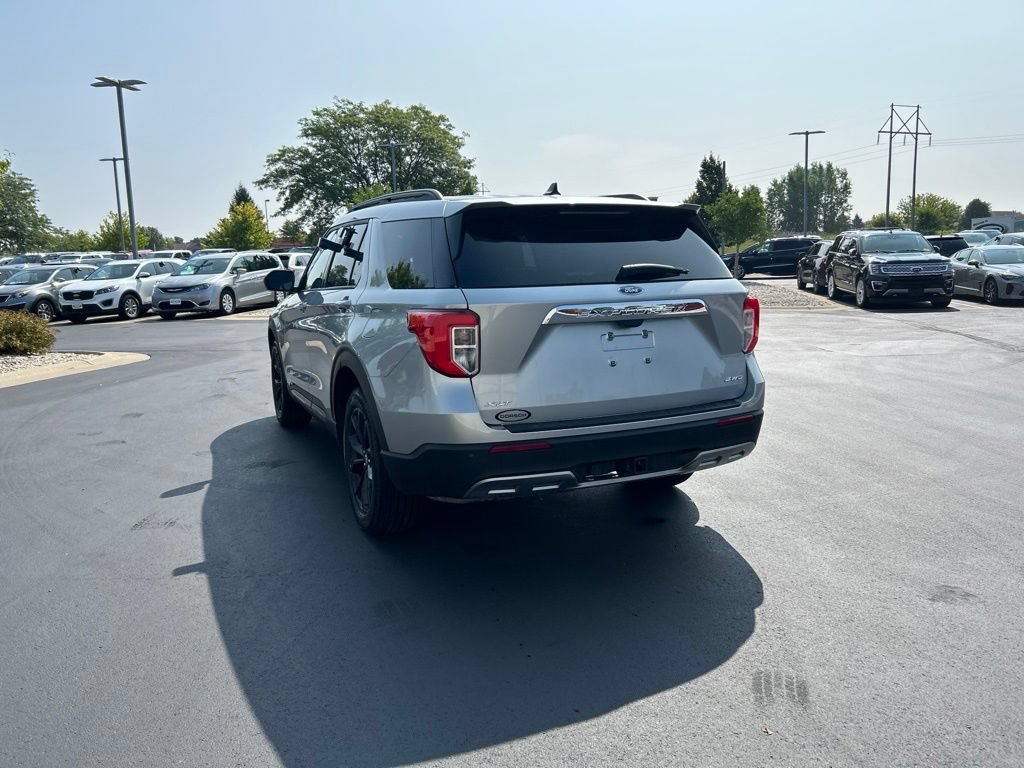 Certified 2023 Ford Explorer XLT w/ Equipment Group 202A AWD/4WD image 9