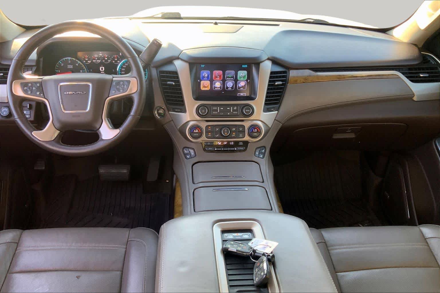 Used 2017 GMC Yukon Denali w/ Open Road Package AWD/4WD image 15