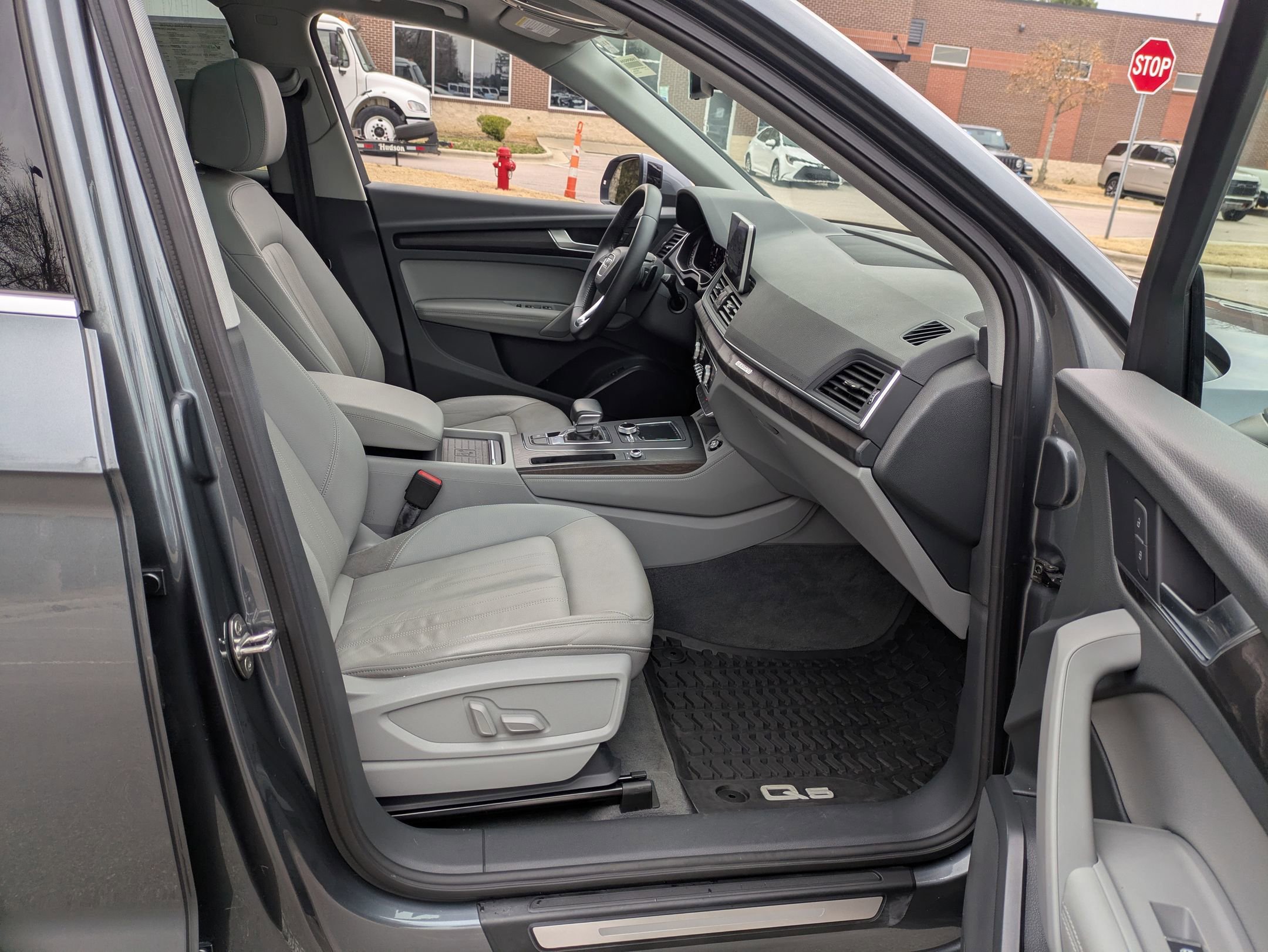 Used 2020 Audi Q5 2.0T Premium Plus w/ Premium Plus Package image 39