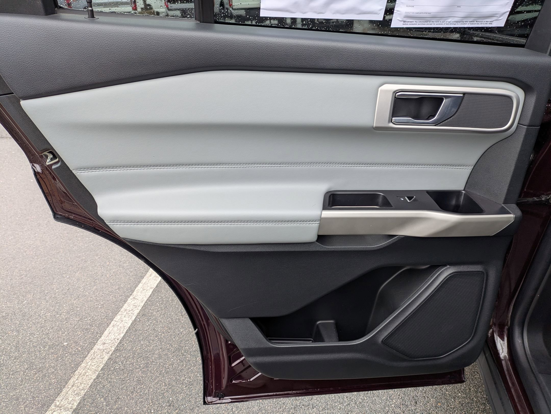 Certified 2022 Ford Explorer XLT w/ Equipment Group 202A image 31