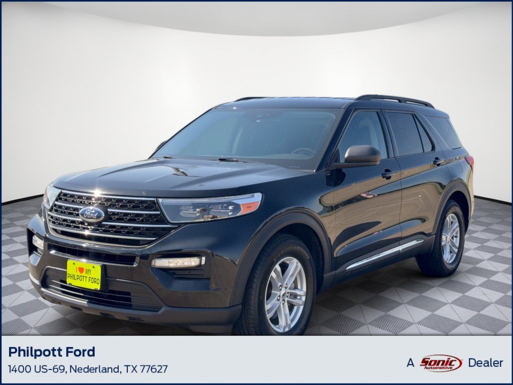 Certified 2023 Ford Explorer XLT RWD image 1