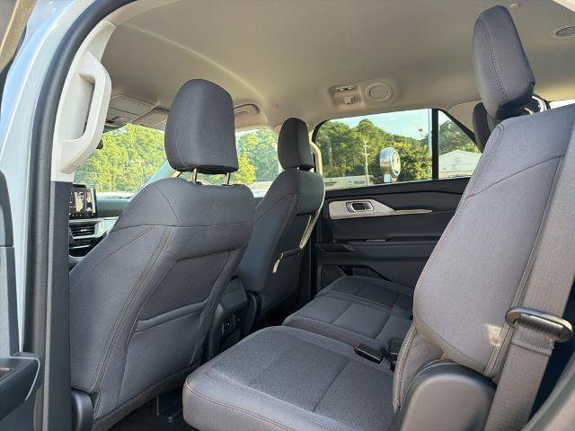 Certified 2025 Ford Explorer Active AWD/4WD image 11
