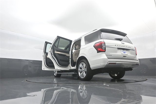 Certified 2024 Ford Expedition Platinum image 41