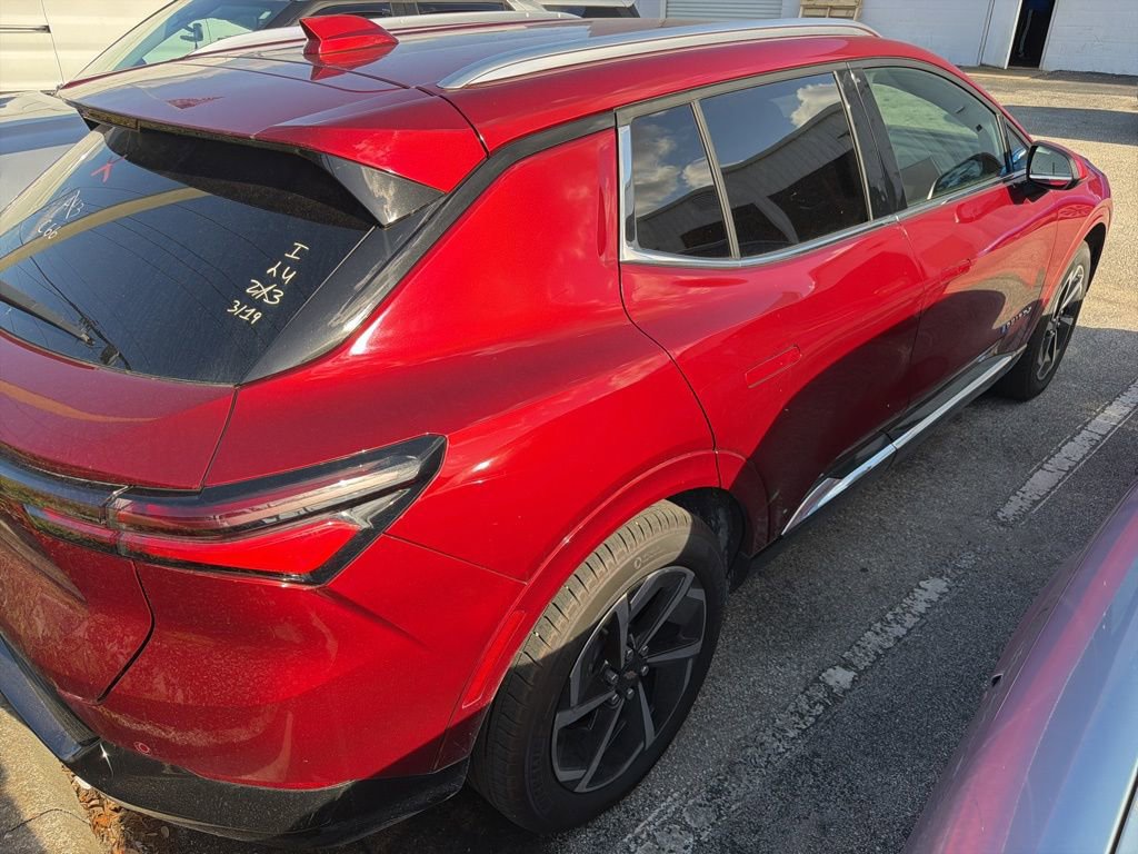 Used 2025 Chevrolet Equinox EV LT w/ Convenience Package image 10