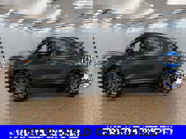 Certified 2022 Ford Explorer XLT w/ Equipment Group 202A image 2