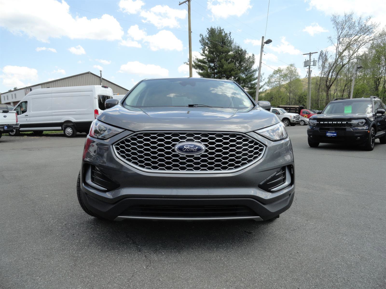 Certified 2024 Ford Edge SEL AWD/4WD image 2