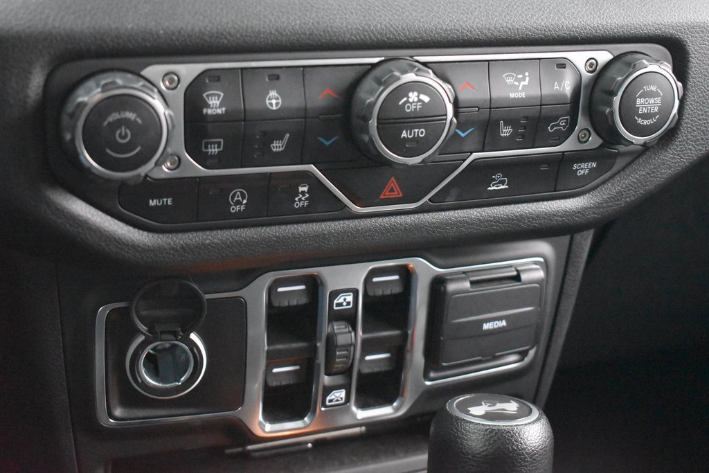 Used 2024 Jeep Wrangler Sport S image 12