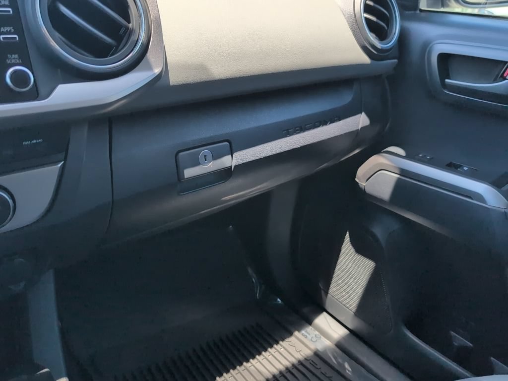 Used 2023 Toyota Tacoma SR5 AWD/4WD image 24